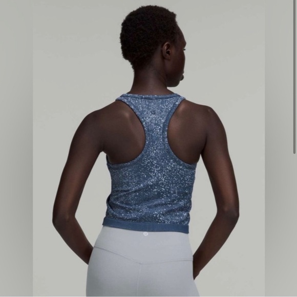 Lululemon Ebb to Street Cropped Tank Top
Distorted Noise Mineral Blue - Sz 6 - Picture 2 of 7